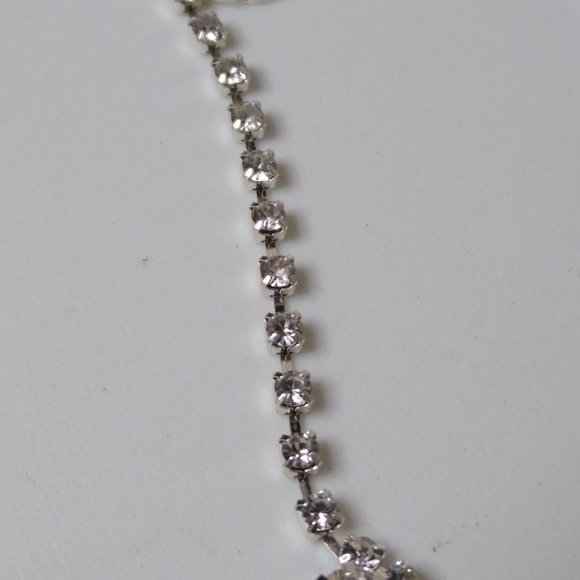 Decorative Y Shaped Necklace Adjustable 16 To 20 Inches - Picture 9 of 14